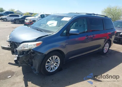 2016 Toyota Sienna Xle 8 Passenger from USA, damaged, VIN 5TDYK3DC3GS714537